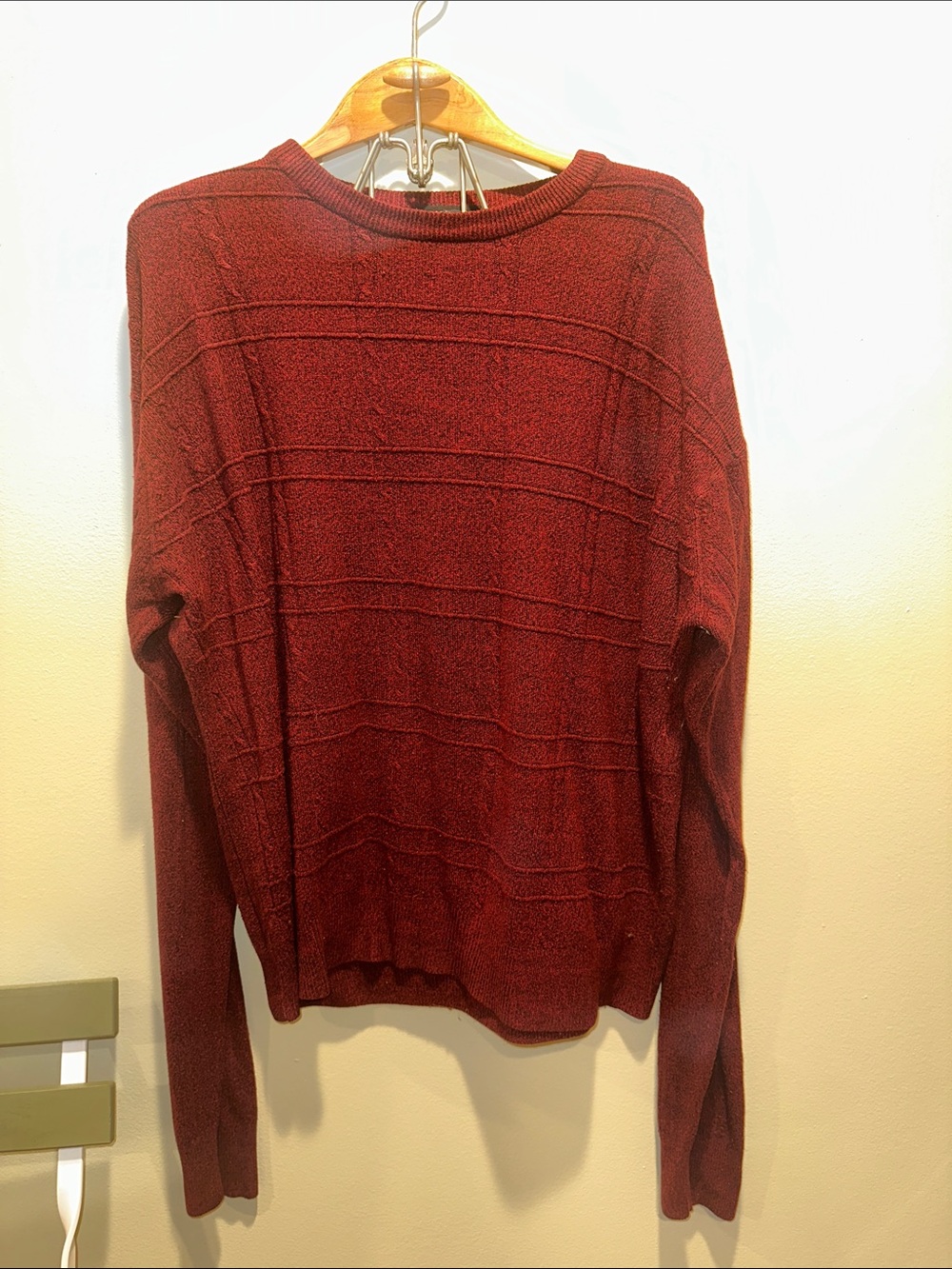 Dockers Men's Crewneck Sweater in Burgundy